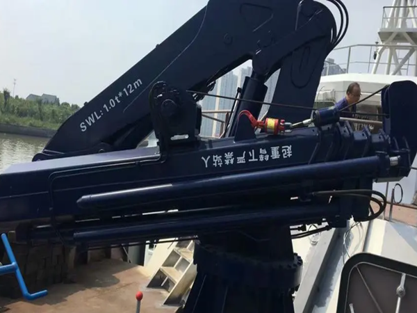 船用液壓折臂吊