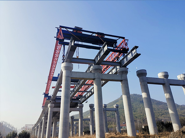 架橋機